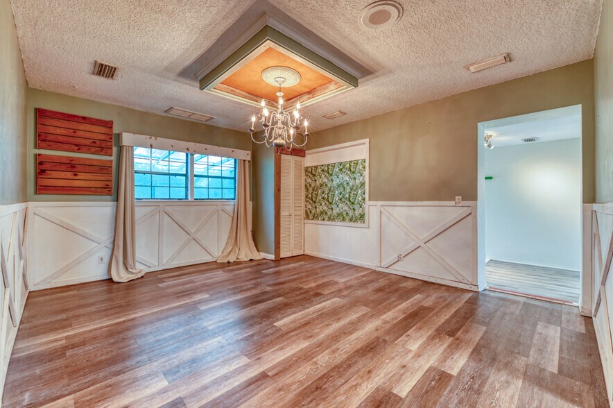 More Photos Of 1328 3rd St N, Jacksonville Beach Office For Lease