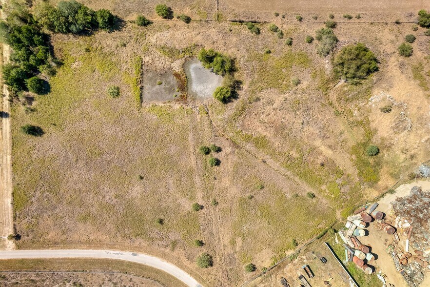 More Photos Of 1095 County Road 234, Giddings Land For Sale
