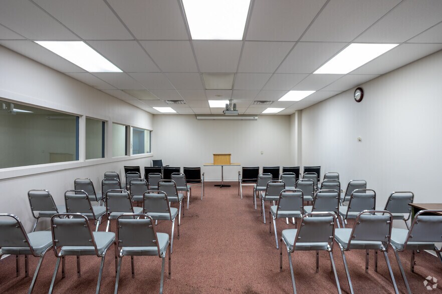 More Photos Of 221 Oriskany St E, Utica Office For Lease