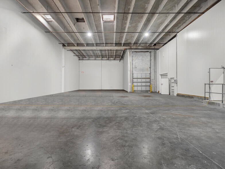 More Photos Of 2701 NW 107th Ave, Miami Refrigeration Cold Storage For Lease