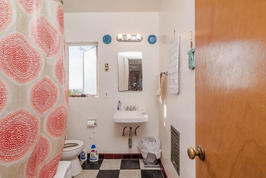 More Photos Of 1037 Sanborn Ave, Los Angeles Apartments For Sale