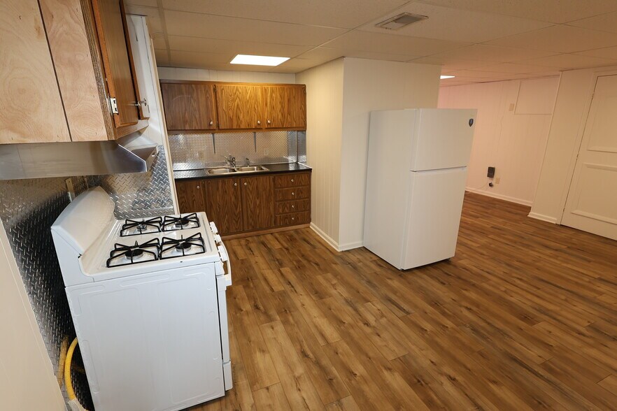 More Photos Of 101 W Main St, Syracuse Storefront Retail Residential For Sale