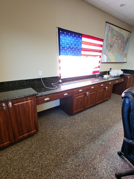 More Photos Of 8141 Mainline, Fort Myers Warehouse For Lease