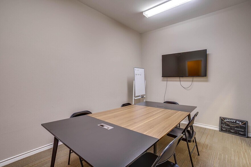 More Photos Of 110 Gotcher Ave, Lake Dallas Warehouse For Sale