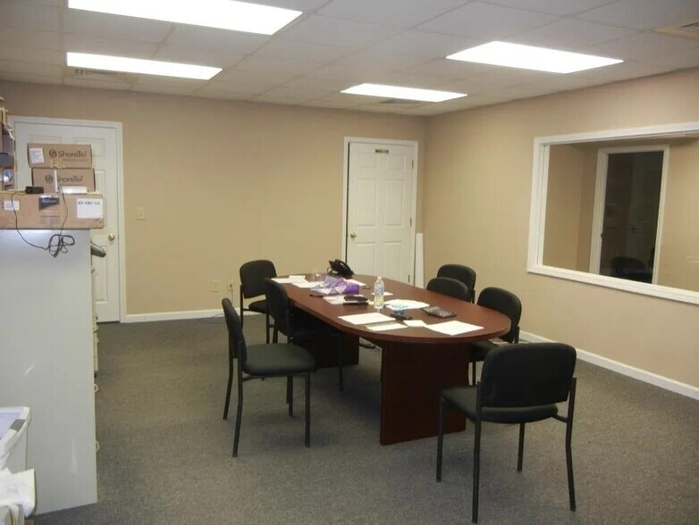 More Photos Of 227 Industrial Pky, Luverne Manufacturing For Sale