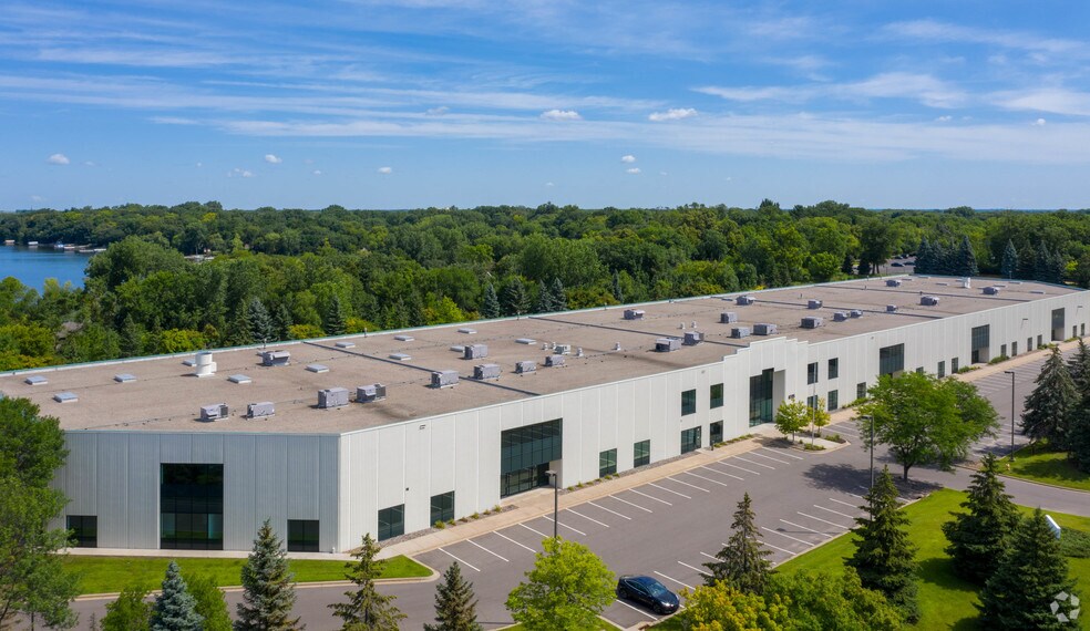 More Photos Of 6105 N Trenton Ln, Plymouth Distribution For Lease