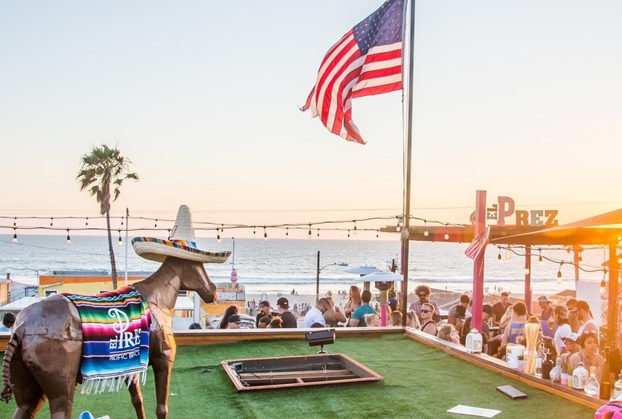 More Photos Of 4110-4190 Mission Blvd, San Diego Unknown For Lease