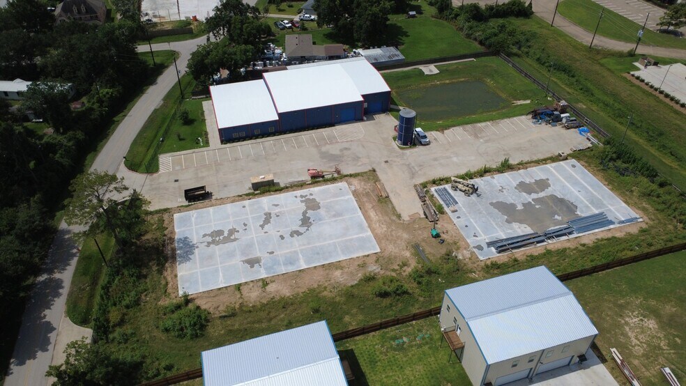 More Photos Of 12307 Woodworth Dr, Cypress Industrial For Lease