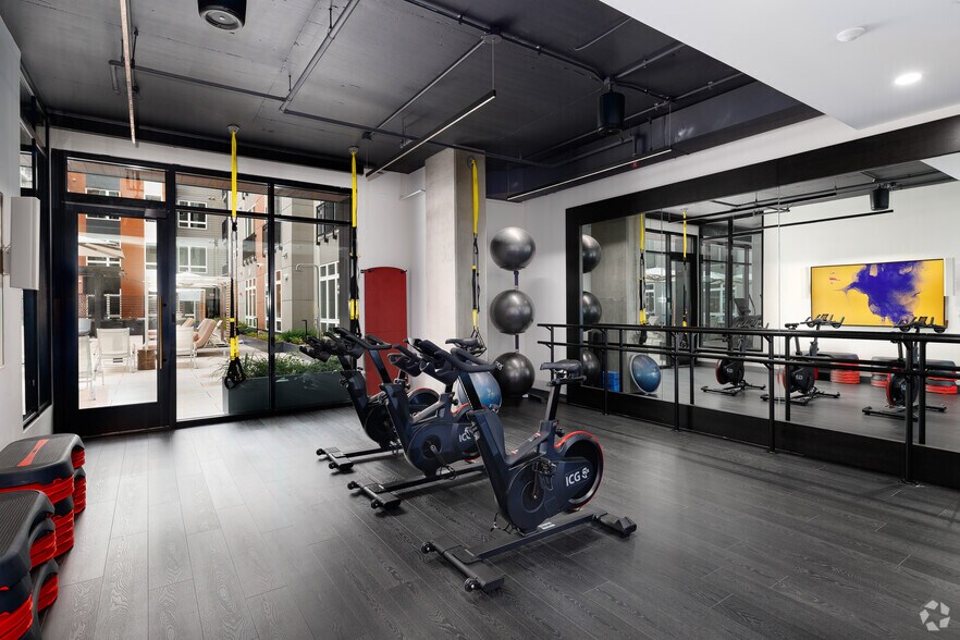 More Photos Of The Shoppes on Central Avenue, Clayton Apartments For Lease