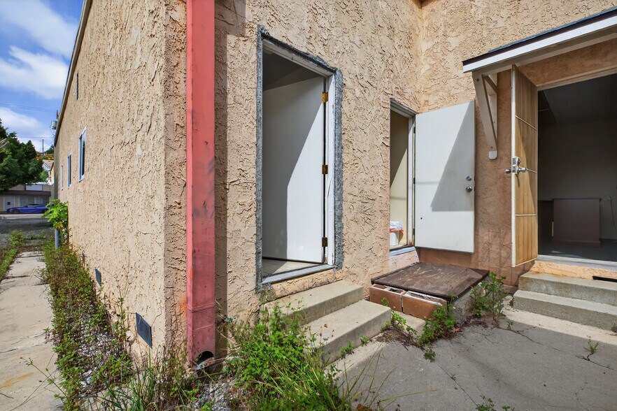 More Photos Of 4160 Verdugo Rd, Los Angeles Office For Sale