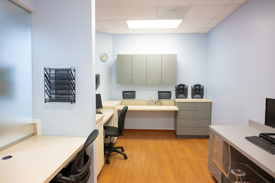 More Photos Of 2439 Country Place Blvd, Trinity Medical For Lease