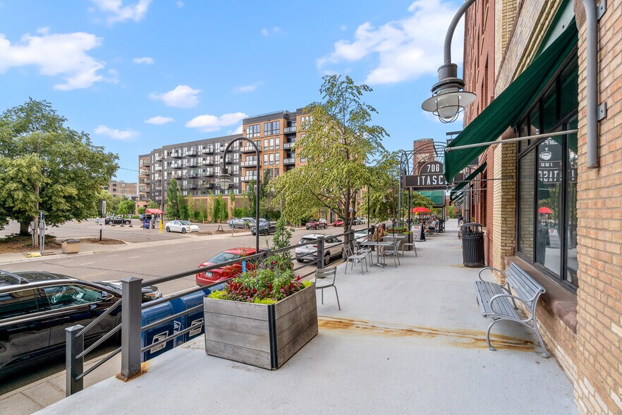 More Photos Of 702-722 N 1st St N, Minneapolis Apartments For Lease