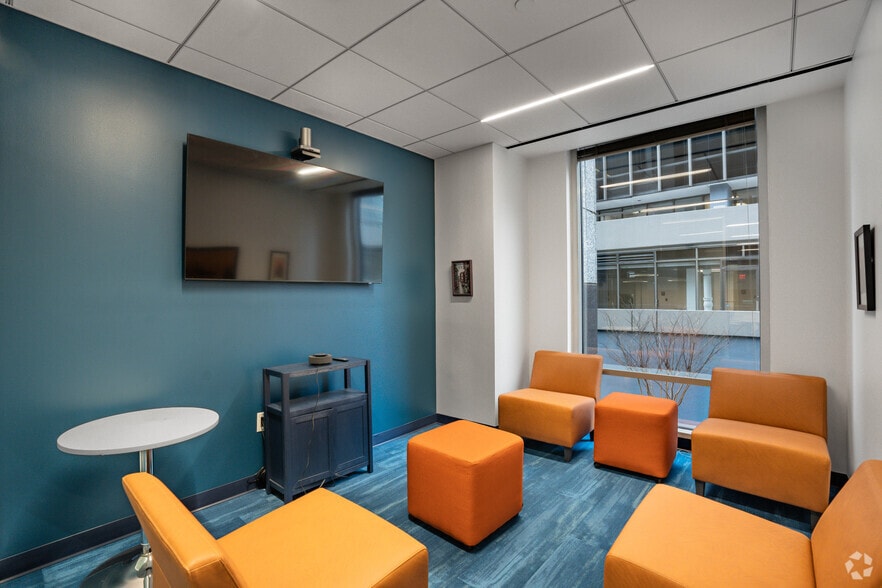 More Photos Of 1530 Wilson Blvd, Arlington Office For Lease