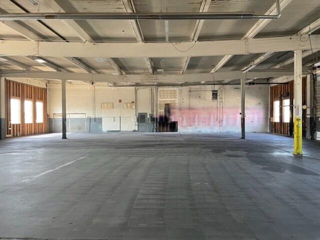 More Photos Of 1120 S Spring St, Klamath Falls Warehouse For Sale