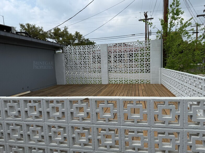 More Photos Of 18653 FM 1431, Jonestown Restaurant For Lease