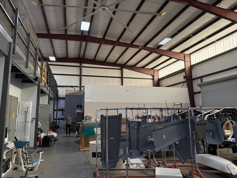 More Photos Of 10010 Fairbanks North Houston Rd, Houston Manufacturing For Sale