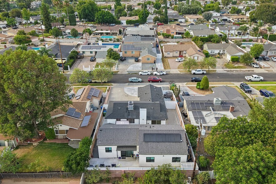 More Photos Of 15952 Simonds St, Granada Hills Apartments For Sale