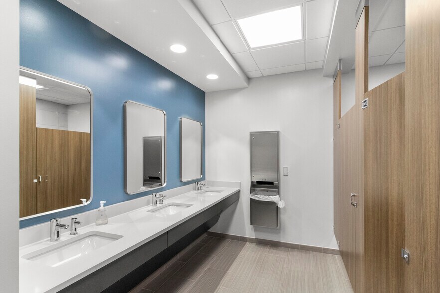 More Photos Of 4325 Lake Boone Trl, Raleigh Medical For Lease