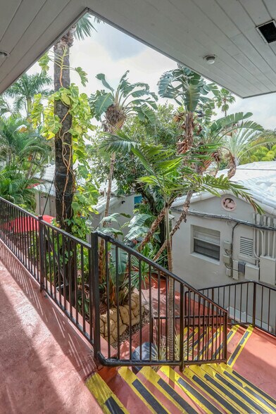 More Photos Of 1219 S Federal Hwy, Hollywood Hotel For Sale