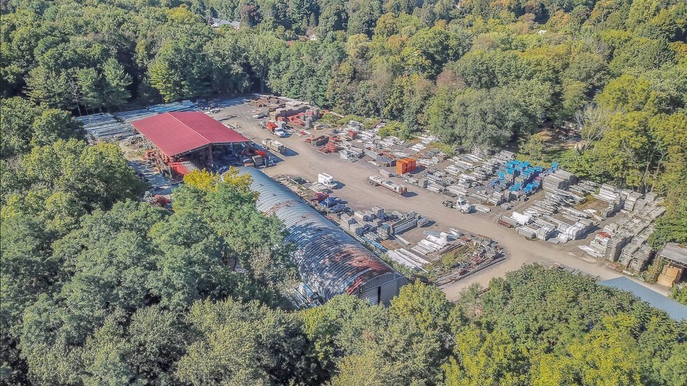 More Photos Of 15-45 Ocallaghan Ln, Red Hook Warehouse For Sale