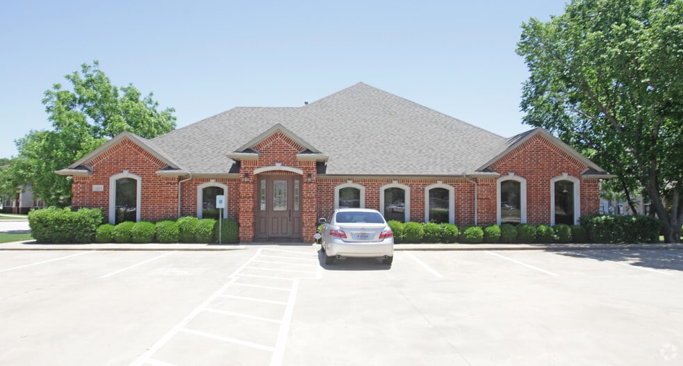 More Photos Of 4201 Gateway Dr, Colleyville Office For Sale