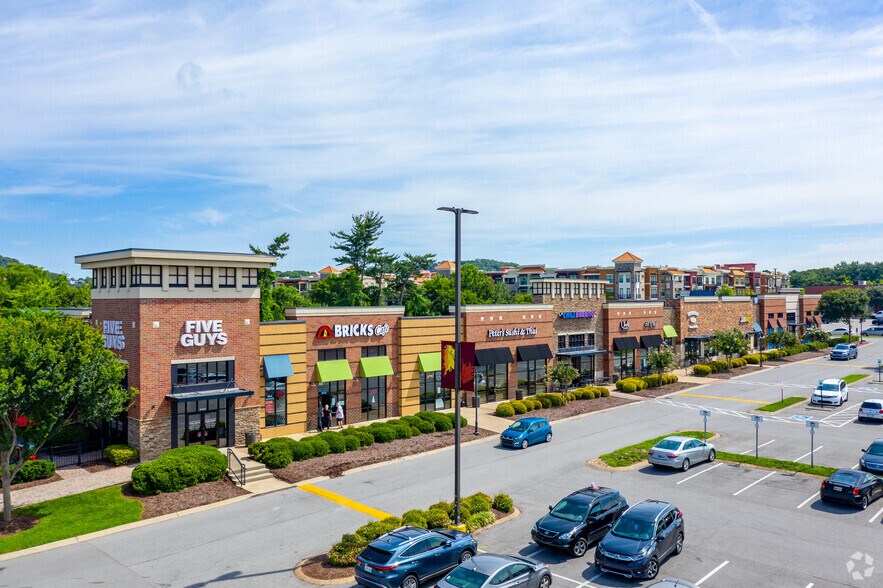More Photos Of 330 Franklin Rd, Brentwood Unknown For Lease