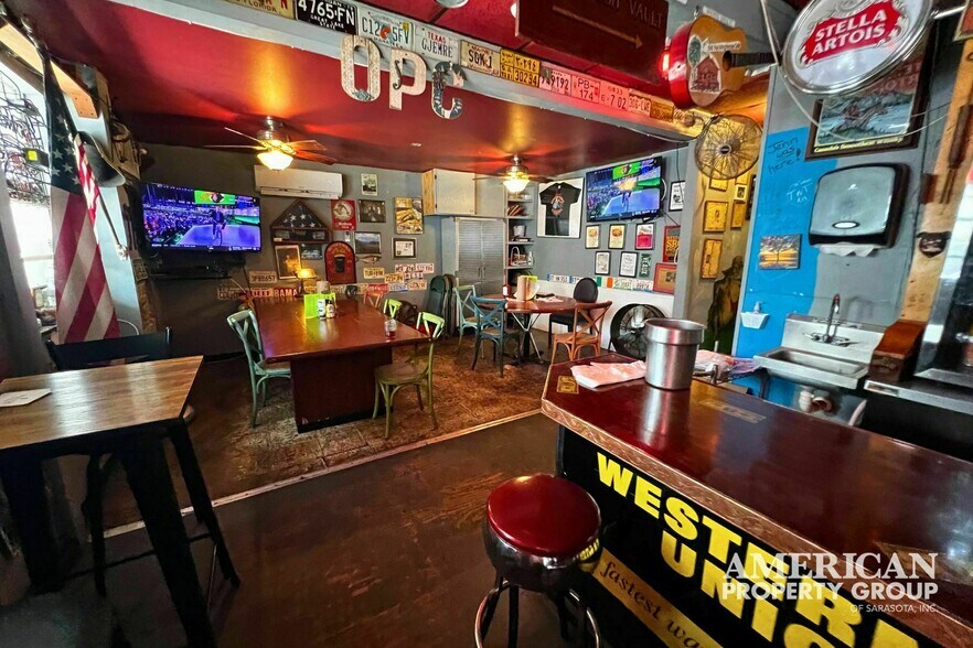 More Photos Of 987 S Packinghouse Rd, Sarasota Restaurant For Sale