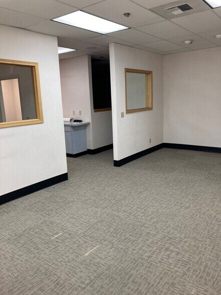 More Photos Of 1600 North Ave W, Missoula Warehouse For Lease