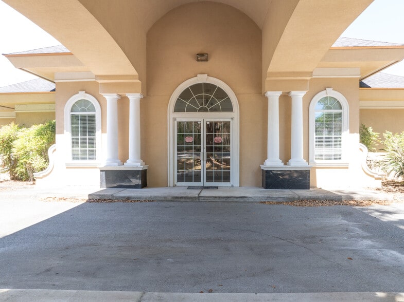 More Photos Of 165 SW Vision Gln, Lake City Office For Sale