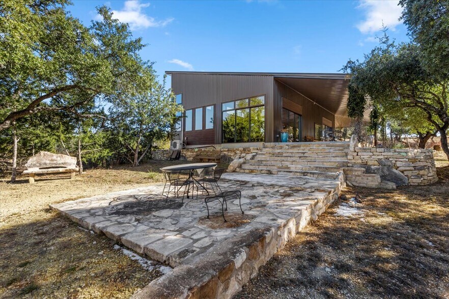 More Photos Of 272 Rocky Road, Johnson City Specialty For Sale