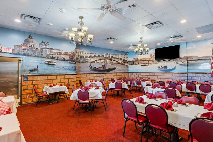More Photos Of 73155 Highway 111, Palm Desert Restaurant For Sale