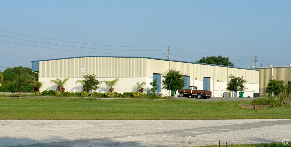 More Photos Of 1376 Turnbull Bay Rd, New Smyrna Beach Warehouse For Lease
