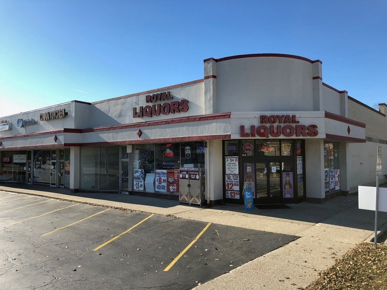 More Photos Of 340-352 S Main St, Lombard Unknown For Lease