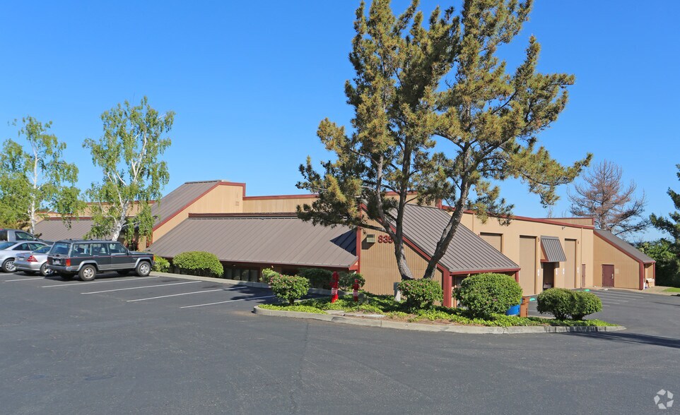 More Photos Of 815 Arnold Dr, Martinez Unknown For Lease