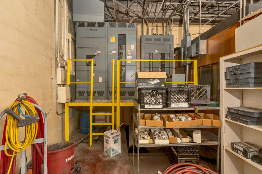 More Photos Of 2555 Cannon Ave, Chattanooga Manufacturing For Lease