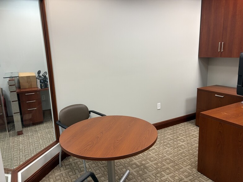 More Photos Of 1961 NW 150th Ave, Pembroke Pines Office For Lease