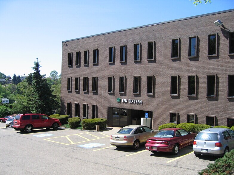 More Photos Of 1016 Greentree Rd, Pittsburgh Office For Lease