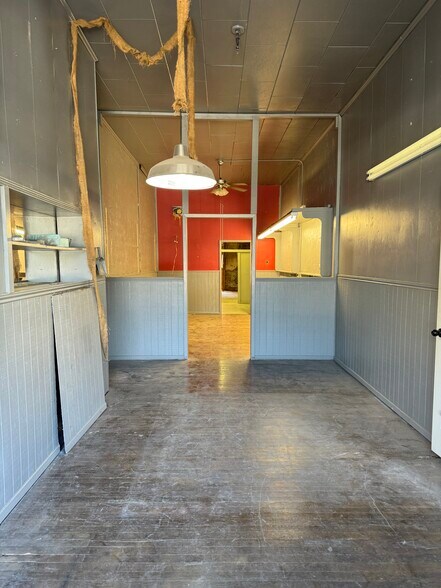 More Photos Of 221 S Main St, Mcgregor Storefront Retail Office For Sale