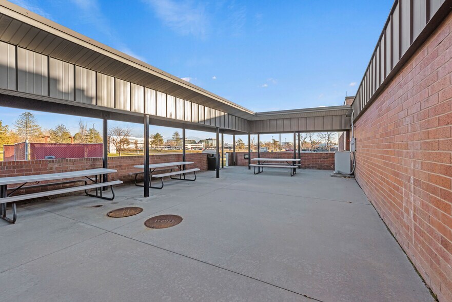 More Photos Of 5416 W Amelia Earhart Dr, Salt Lake City Flex For Lease