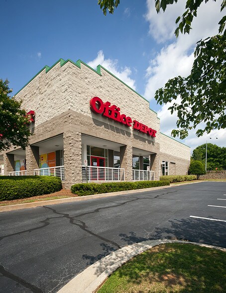 More Photos Of 6050 Peachtree Pky, Peachtree Corners Storefront For Lease