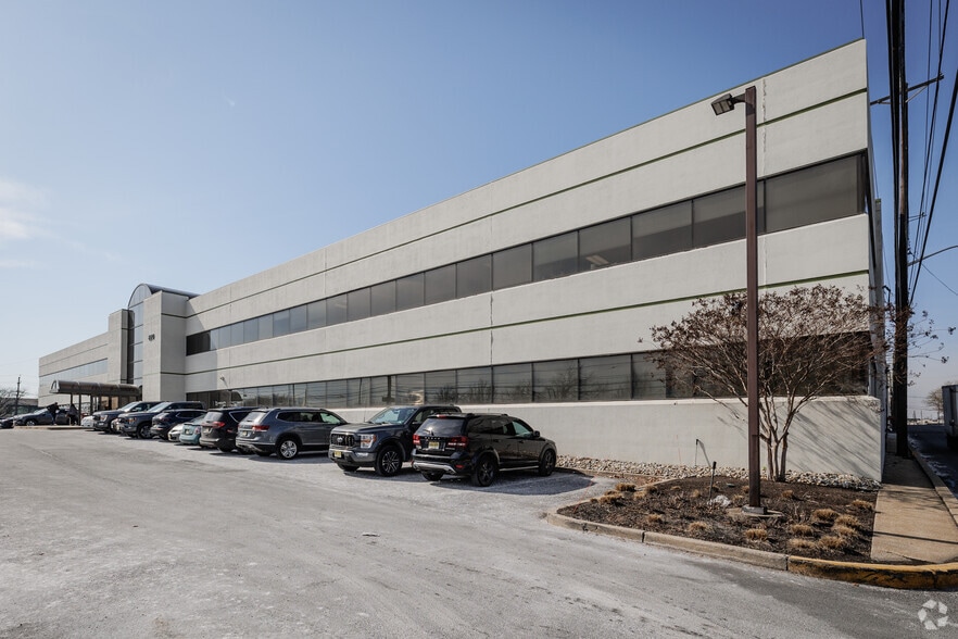 More Photos Of 620 Division St, Elizabeth Warehouse For Lease