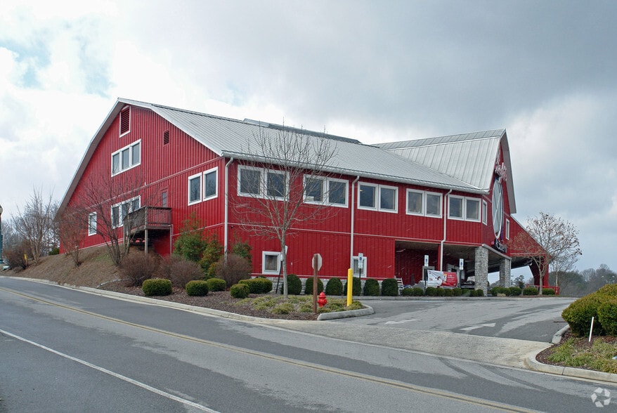 Primary Photo Of 1080 W Main St, Abingdon Freestanding For Sale