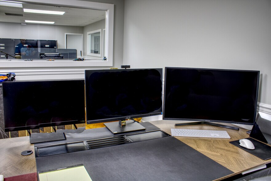 More Photos Of 10521 Judicial Dr, Fairfax Medical For Sale