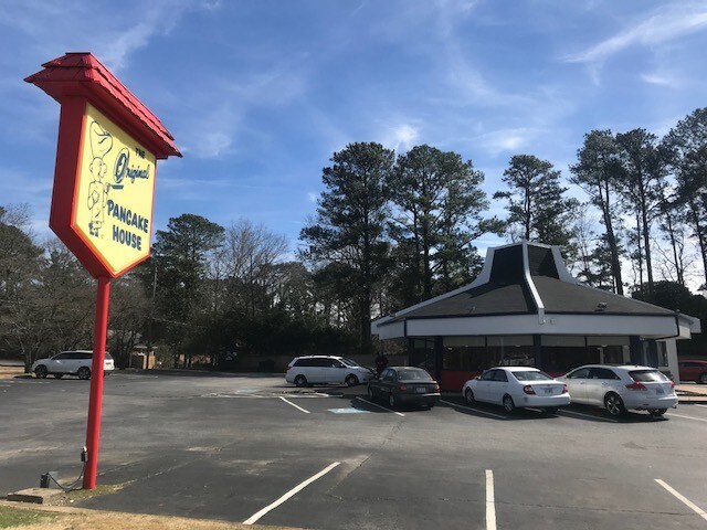 Primary Photo Of 5099 Memorial Dr, Stone Mountain Restaurant For Sale