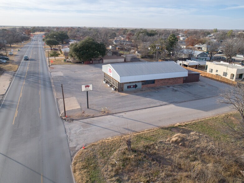 More Photos Of 700 W California St, Seymour General Retail For Sale