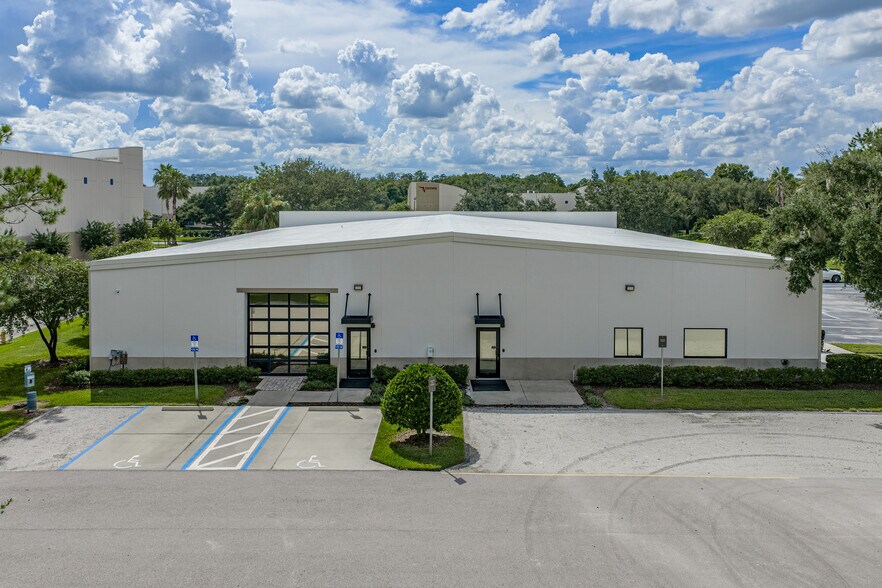 More Photos Of 4030 S Pipkin Rd, Lakeland Flex For Sale
