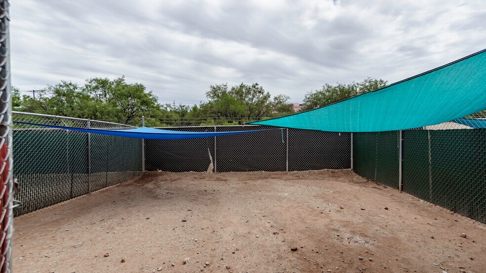 More Photos Of 1601 Wardle rd, Sierra Vista Specialty For Sale