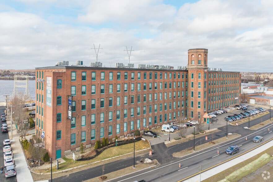 More Photos Of 1082 Davol St, Fall River Apartments For Lease