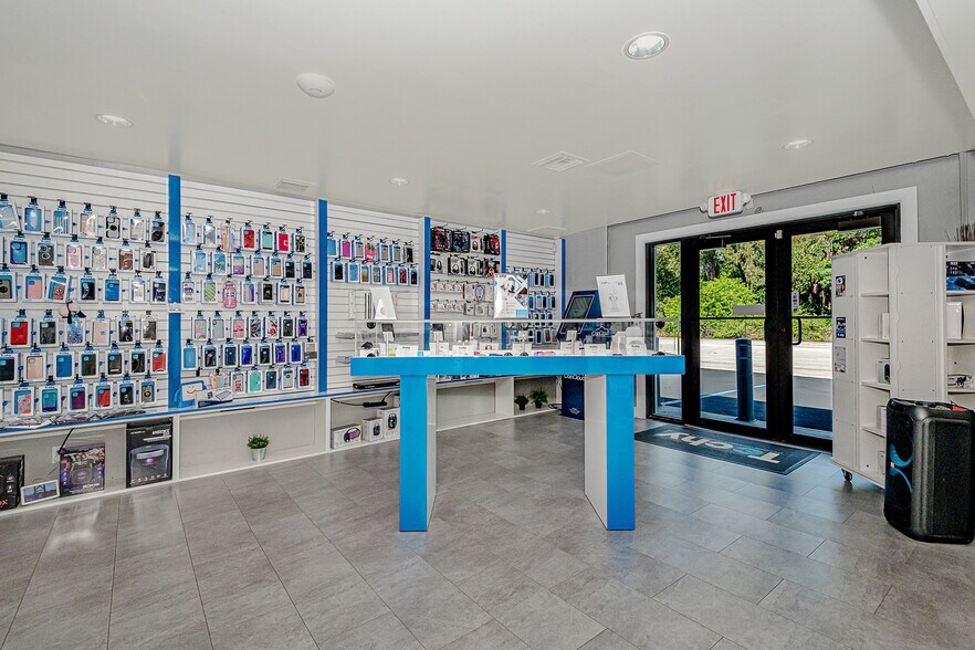 More Photos Of 3000 SW 4th Ave, Fort Lauderdale Warehouse For Lease