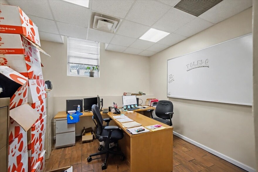 More Photos Of 17 Vreeland St, Lodi Office For Sale